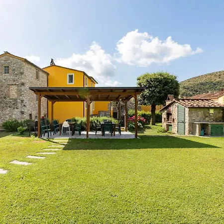 Casal Delle Rondini Feriehus *