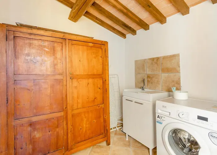 בית נופש Casal Delle Rondini לוקה