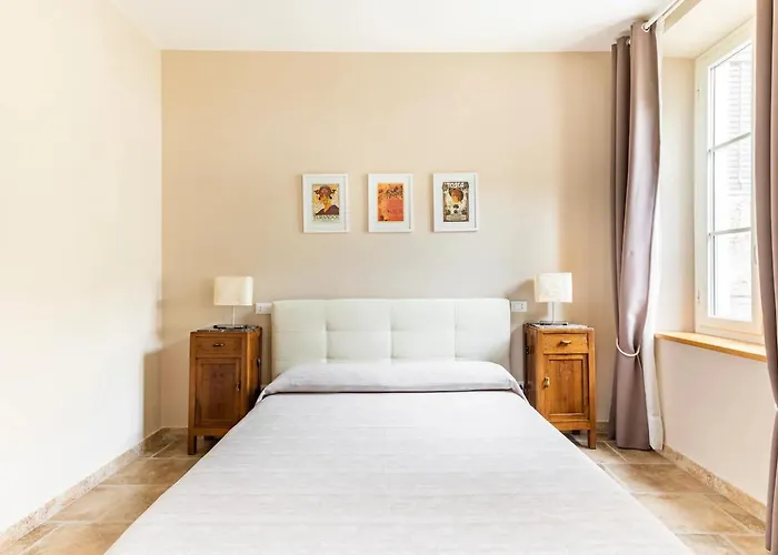 בית נופש Casal Delle Rondini לוקה