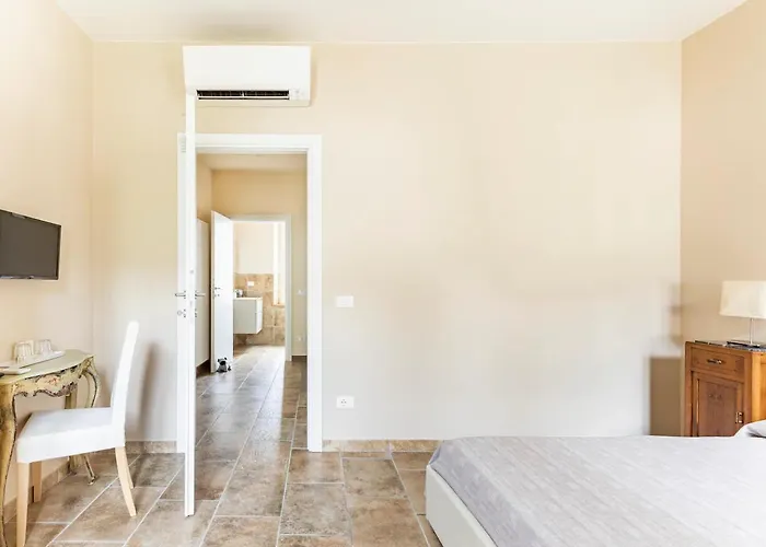 Casal Delle Rondini בית נופש לוקה